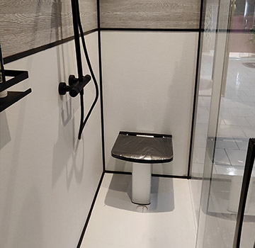Siège de douche rabattable